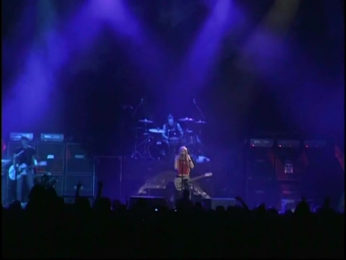 Bonez Tour Documentary [HD] Part2 - Avril Lavigne 2893
