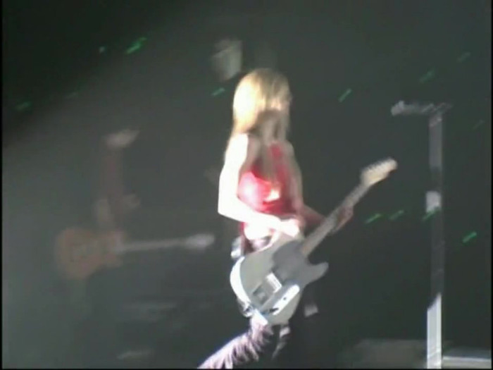 Bonez Tour Documentary [HD] Part2 - Avril Lavigne 0463