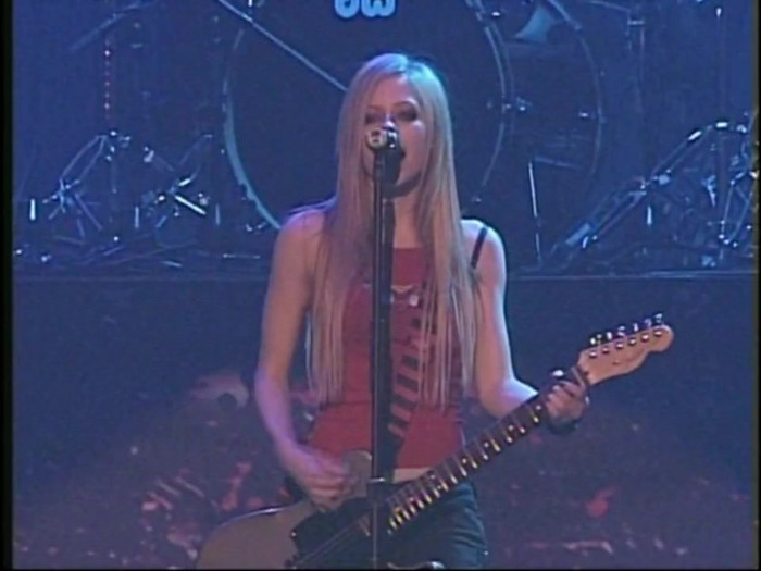 Bonez Tour Documentary [HD] Part2 - Avril Lavigne 0951