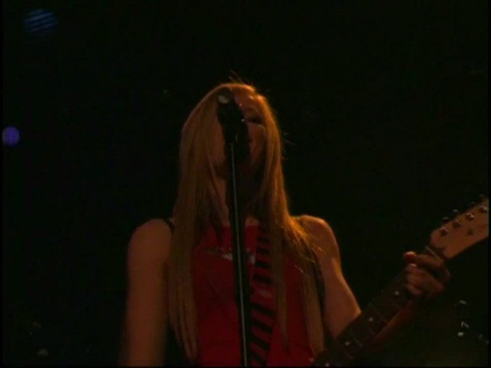 Bonez Tour Documentary [HD] Part2 - Avril Lavigne 1915