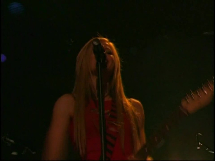 Bonez Tour Documentary [HD] Part2 - Avril Lavigne 1921