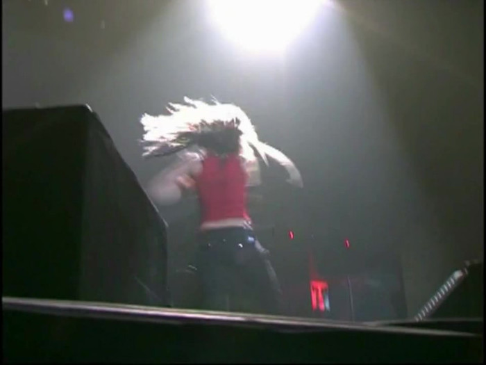 Bonez Tour Documentary [HD] Part2 - Avril Lavigne 2427