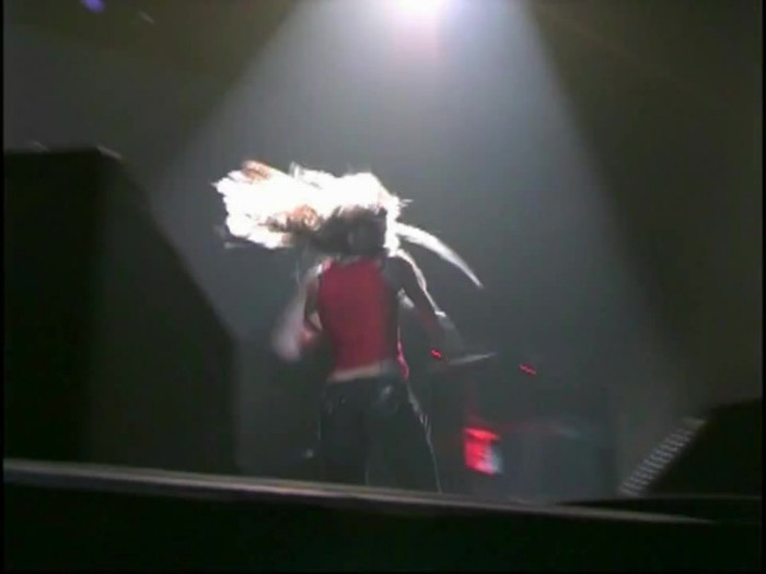 Bonez Tour Documentary [HD] Part2 - Avril Lavigne 2430