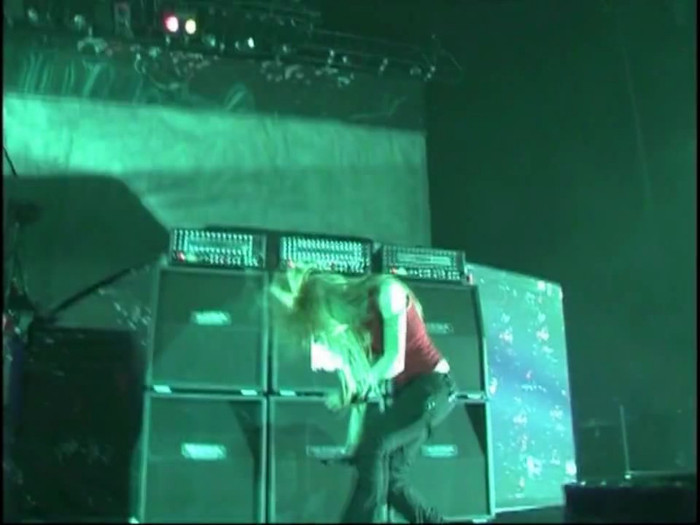 Bonez Tour Documentary [HD] Part2 - Avril Lavigne 1442