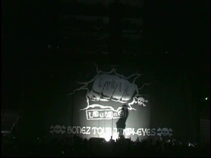Bonez Tour Documentary [HD] Part2 - Avril Lavigne 0476