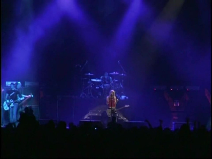 Bonez Tour Documentary [HD] Part2 - Avril Lavigne 2908