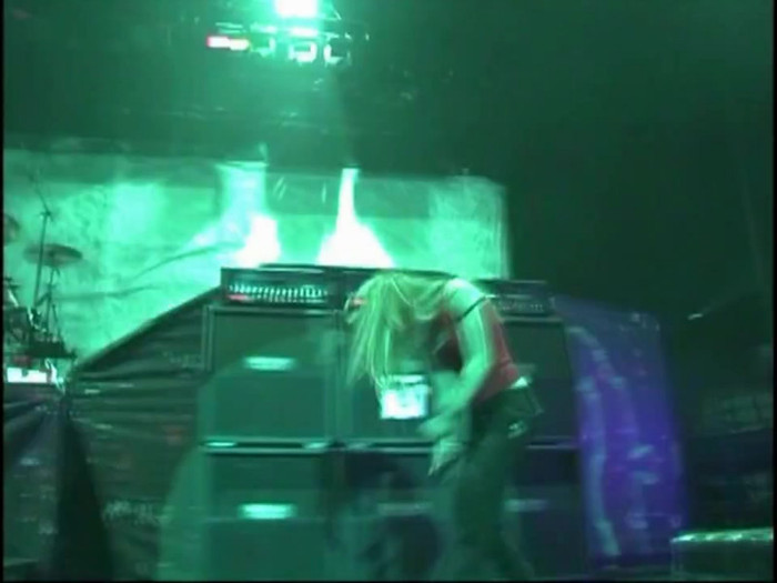 Bonez Tour Documentary [HD] Part2 - Avril Lavigne 1447