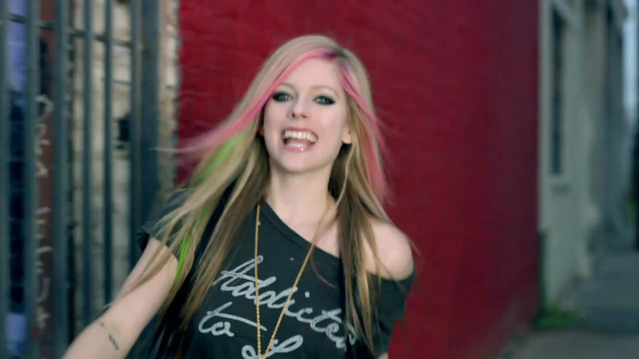 Avril Lavigne - What The Hell_youtube_original 1146