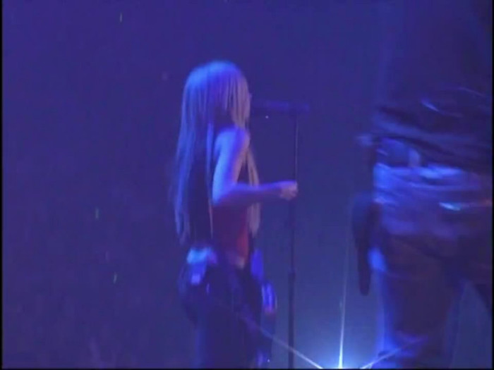 Bonez Tour Documentary [HD] Part2 - Avril Lavigne 0974