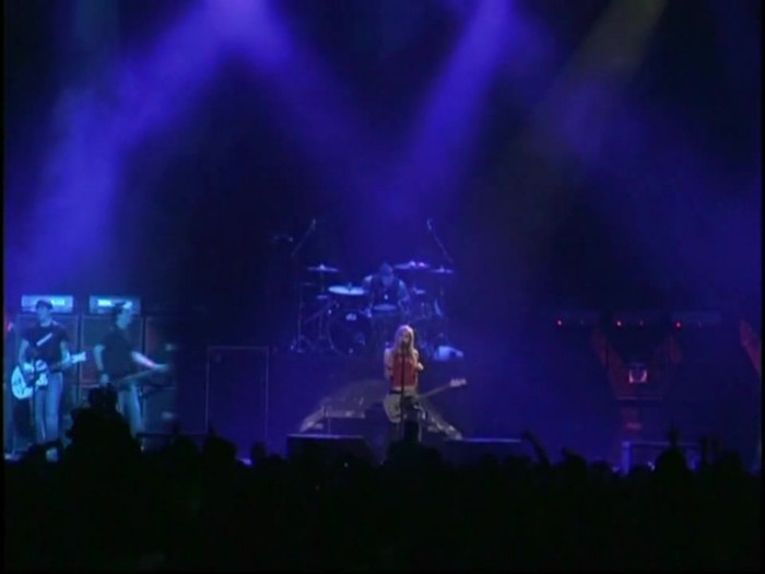 Bonez Tour Documentary [HD] Part2 - Avril Lavigne 2918