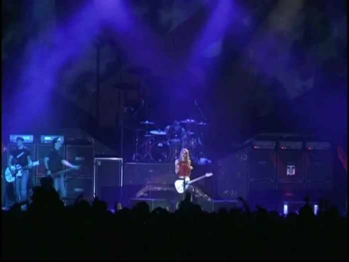 Bonez Tour Documentary [HD] Part2 - Avril Lavigne 2919