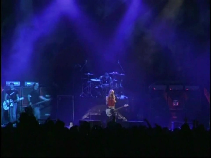 Bonez Tour Documentary [HD] Part2 - Avril Lavigne 2920