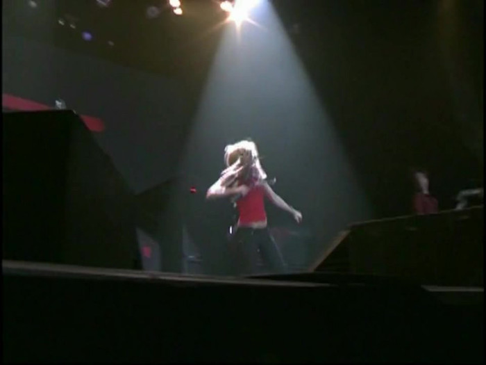 Bonez Tour Documentary [HD] Part2 - Avril Lavigne 2448