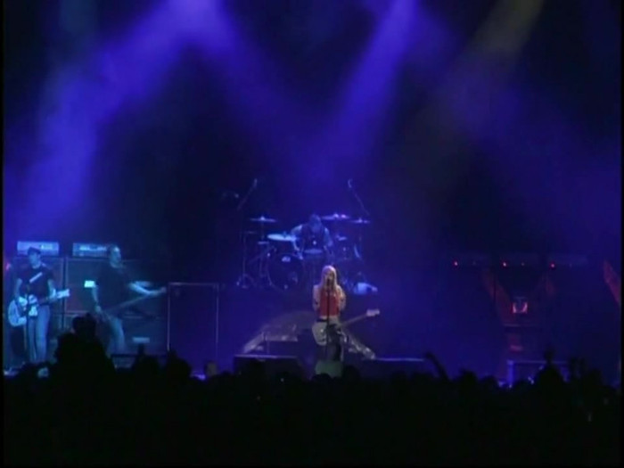 Bonez Tour Documentary [HD] Part2 - Avril Lavigne 2924