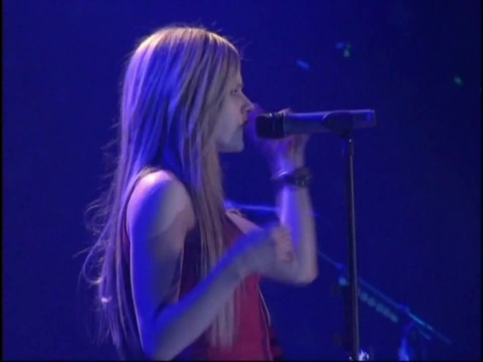 Bonez Tour Documentary [HD] Part2 - Avril Lavigne 2926