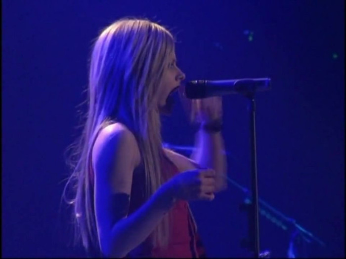 Bonez Tour Documentary [HD] Part2 - Avril Lavigne 2929