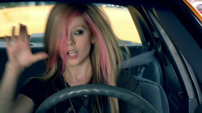 Avril Lavigne - What The Hell_youtube_original 0891