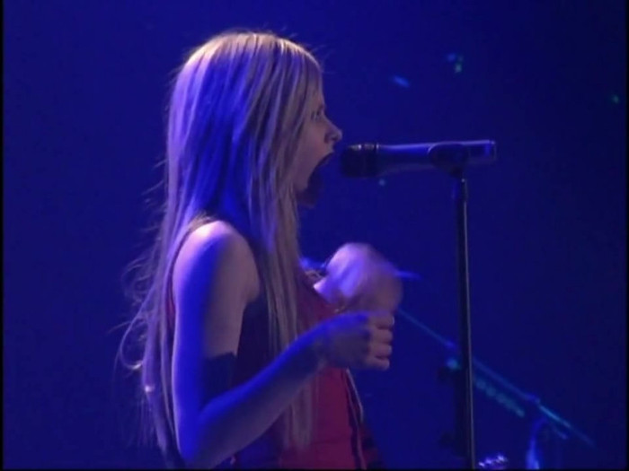 Bonez Tour Documentary [HD] Part2 - Avril Lavigne 2932