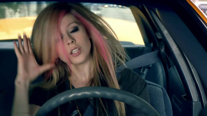 Avril Lavigne - What The Hell_youtube_original 0892