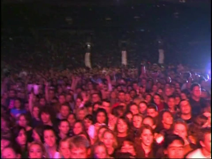 Bonez Tour Documentary [HD] Part2 - Avril Lavigne 2460