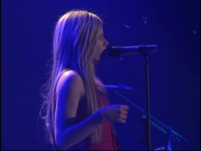 Bonez Tour Documentary [HD] Part2 - Avril Lavigne 2937