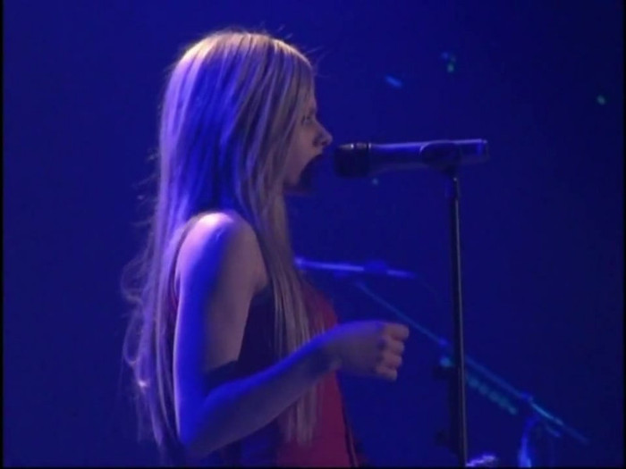 Bonez Tour Documentary [HD] Part2 - Avril Lavigne 2939