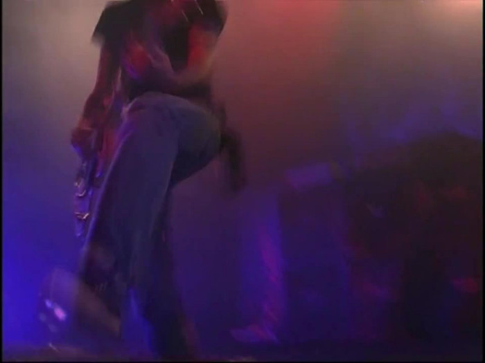 Bonez Tour Documentary [HD] Part2 - Avril Lavigne 1476