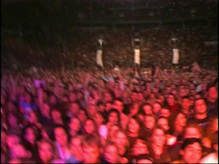 Bonez Tour Documentary [HD] Part2 - Avril Lavigne 2464