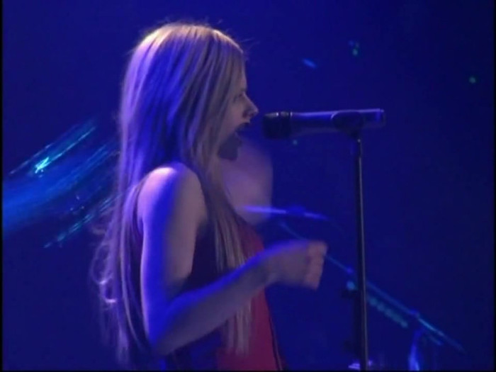 Bonez Tour Documentary [HD] Part2 - Avril Lavigne 2941