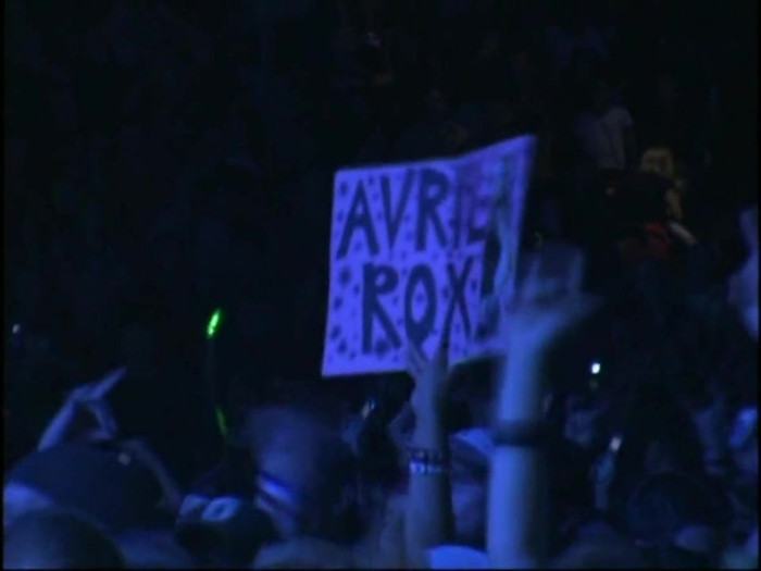 Bonez Tour Documentary [HD] Part2 - Avril Lavigne 1000