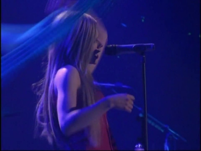 Bonez Tour Documentary [HD] Part2 - Avril Lavigne 2944