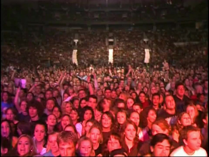 Bonez Tour Documentary [HD] Part2 - Avril Lavigne 2468