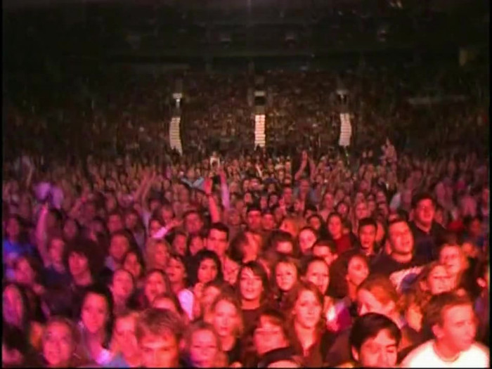 Bonez Tour Documentary [HD] Part2 - Avril Lavigne 2469