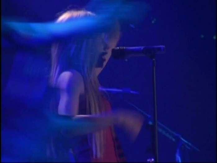 Bonez Tour Documentary [HD] Part2 - Avril Lavigne 2947