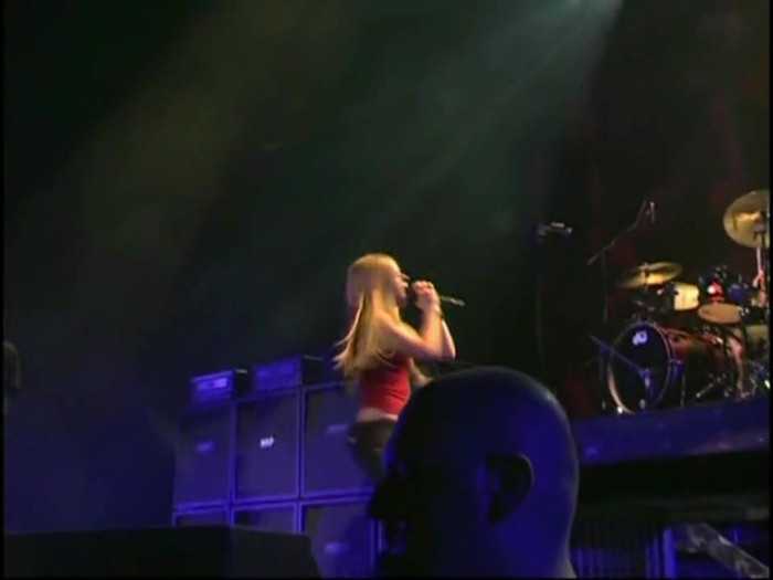 Bonez Tour Documentary [HD] Part2 - Avril Lavigne 1975