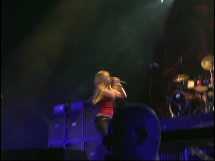 Bonez Tour Documentary [HD] Part2 - Avril Lavigne 1976