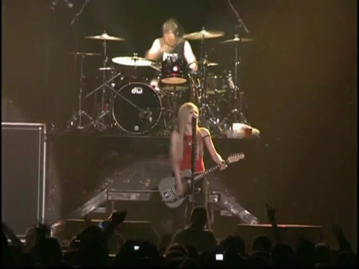 Bonez Tour Documentary [HD] Part2 - Avril Lavigne 2479
