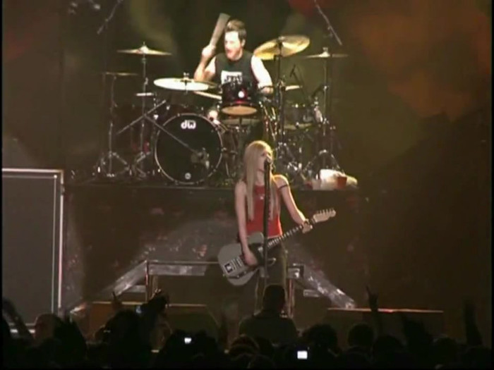 Bonez Tour Documentary [HD] Part2 - Avril Lavigne 2481