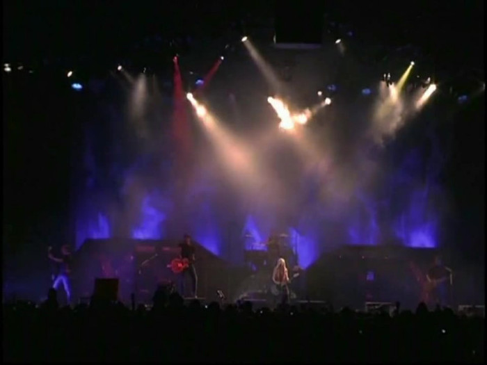 Bonez Tour Documentary [HD] Part2 - Avril Lavigne 1496