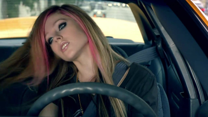 Avril Lavigne - What The Hell_youtube_original 0899