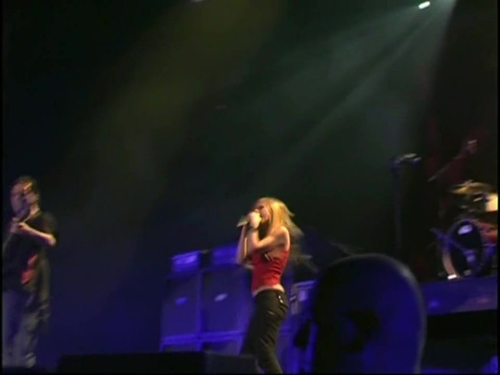 Bonez Tour Documentary [HD] Part2 - Avril Lavigne 1985