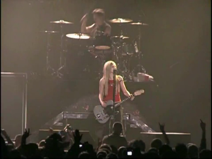 Bonez Tour Documentary [HD] Part2 - Avril Lavigne 2487