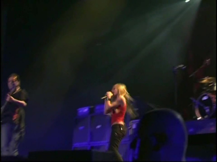 Bonez Tour Documentary [HD] Part2 - Avril Lavigne 1986