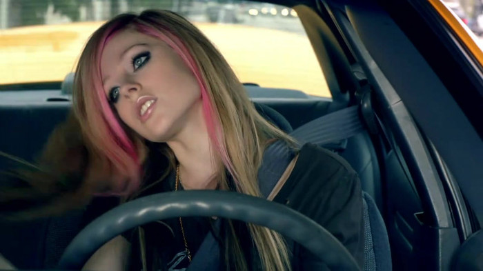 Avril Lavigne - What The Hell_youtube_original 0900