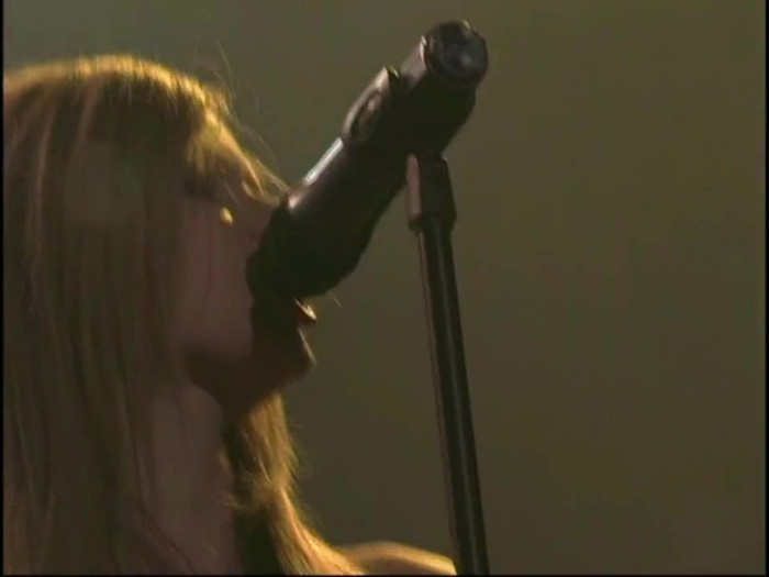 Bonez Tour Documentary [HD] Part2 - Avril Lavigne 2489