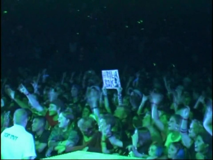 Bonez Tour Documentary [HD] Part2 - Avril Lavigne 1995