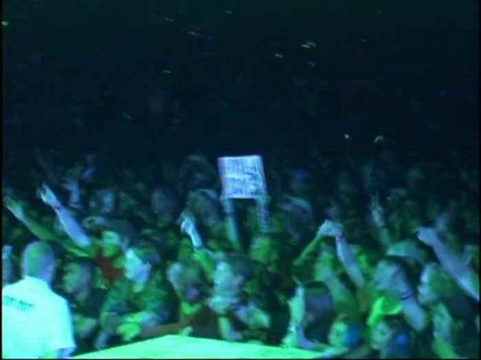 Bonez Tour Documentary [HD] Part2 - Avril Lavigne 1998