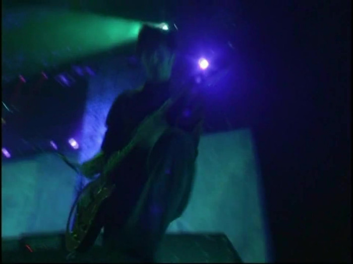 Bonez Tour Documentary [HD] Part2 - Avril Lavigne 3000