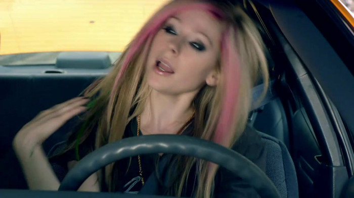 Avril Lavigne - What The Hell_youtube_original 0909