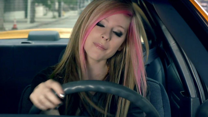 Avril Lavigne - What The Hell_youtube_original 0915